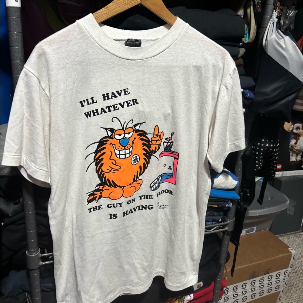 1989 silly cat t shirt size L